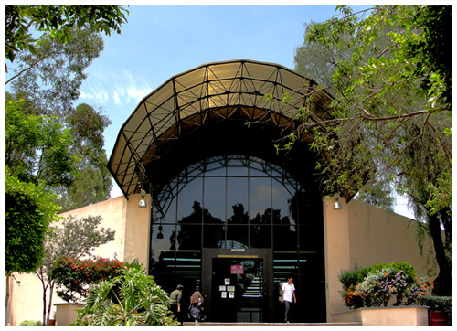 Fachada de la biblioteca de ESIME Ticomán