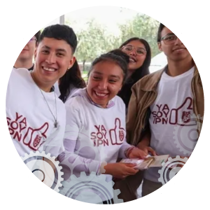 Grupo de estudiantes que fueron aceptados en el IPN